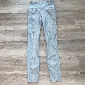 Lululemon unlimit high rise 25” size 0 leggings!